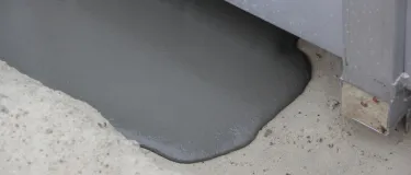 Fließfähiger Schaumbeton