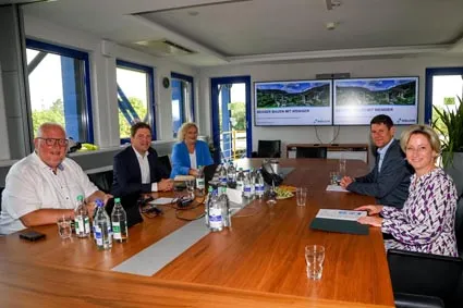2024-holcim-hoffmeister-kraut-besuch-22_komprimiert.jpg